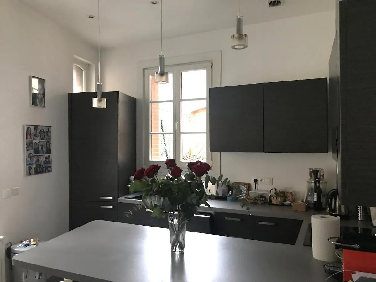 Superbe Maison Individuelle Dans Paris 0*,  Frankreich
